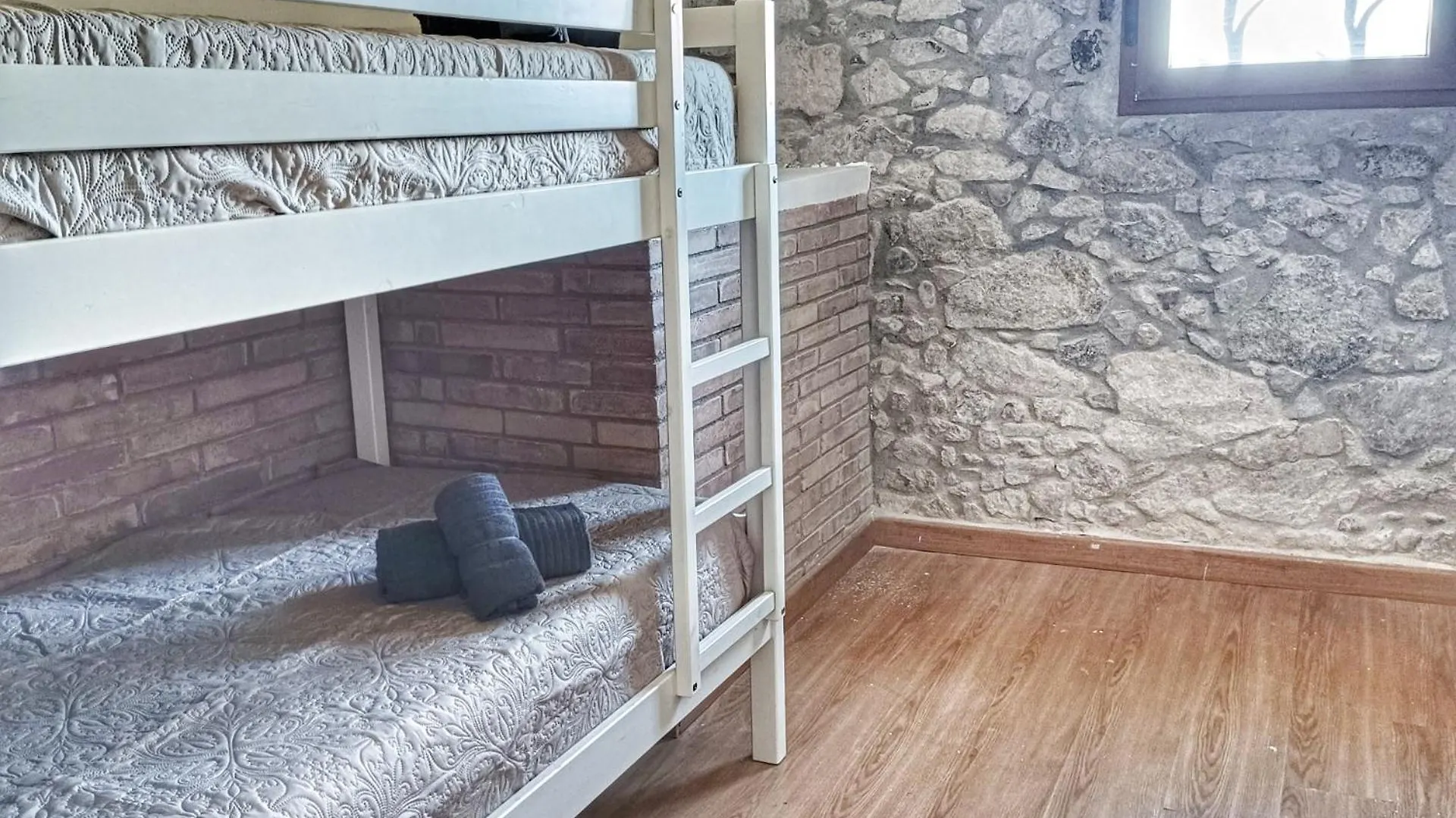 Holiday home Can Cinto Vilamacolum